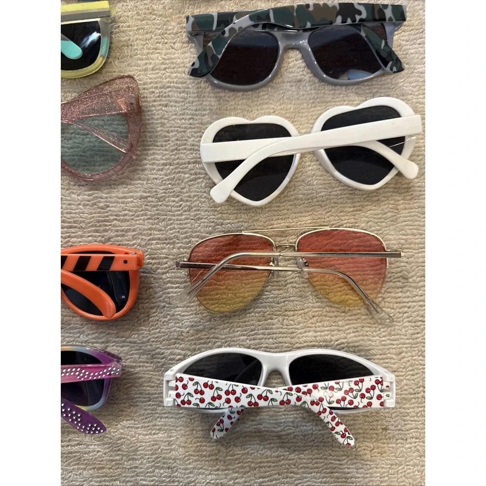 Kids Sunglasses lot of 21-Funny shapes & Styles-Kids parties-Reunions-Fast Ship